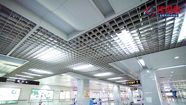 鋁格柵吊頂人工費多少錢一平？