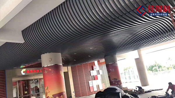 當(dāng)今火熱的鋁方通吊頂材料，都適用在哪些場所？