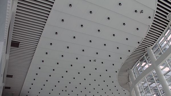 如何選擇鋁扣板吊頂廠家定制產品--佳得利建材