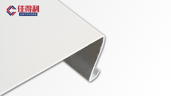 加油站頂棚吊頂防風(fēng)鋁扣板 加油站頂棚吊頂防風(fēng)鋁扣板